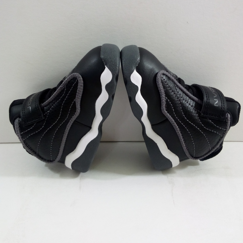 Jordan Pro Strong Baby & Toddler 4C Black White Basketball Shoes DC7910-002 - Picture 5 of 8